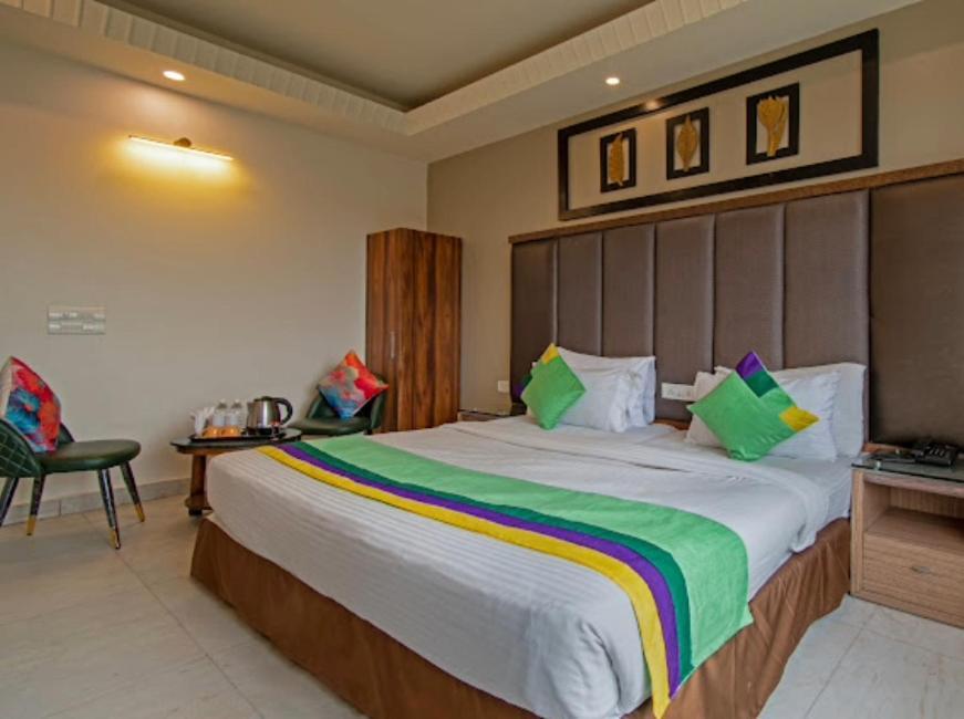 Hotel Imperial Park Sector 45 Gurgaon Eksteriør bilde