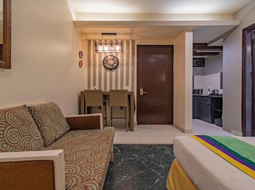 Hotel Imperial Park Sector 45 Gurgaon Eksteriør bilde
